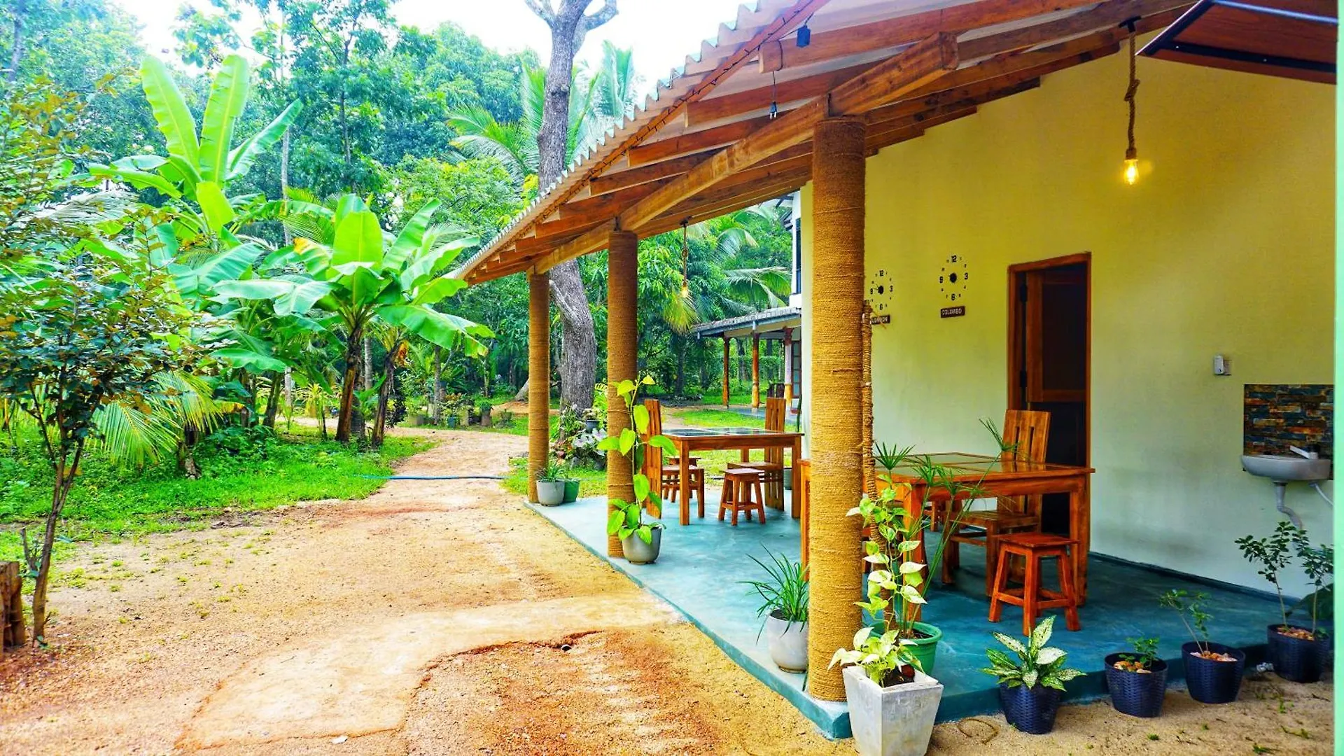 Bed & Breakfast Sigiri Saat Cabana Sigiriya Sri Lanka